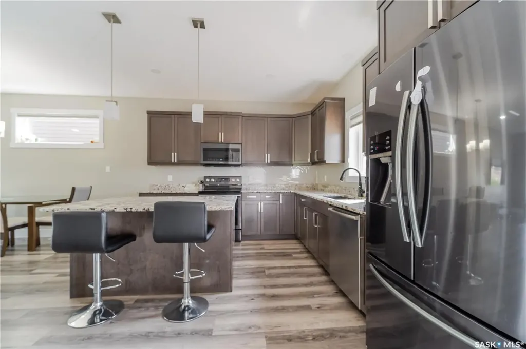 1750 11th Avenue NW Moose Jaw SK S6J 0B3