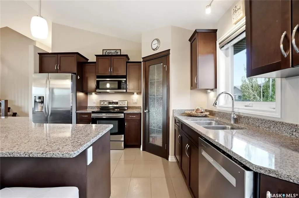 627 Paton Way Saskatoon SK S7W 0C1