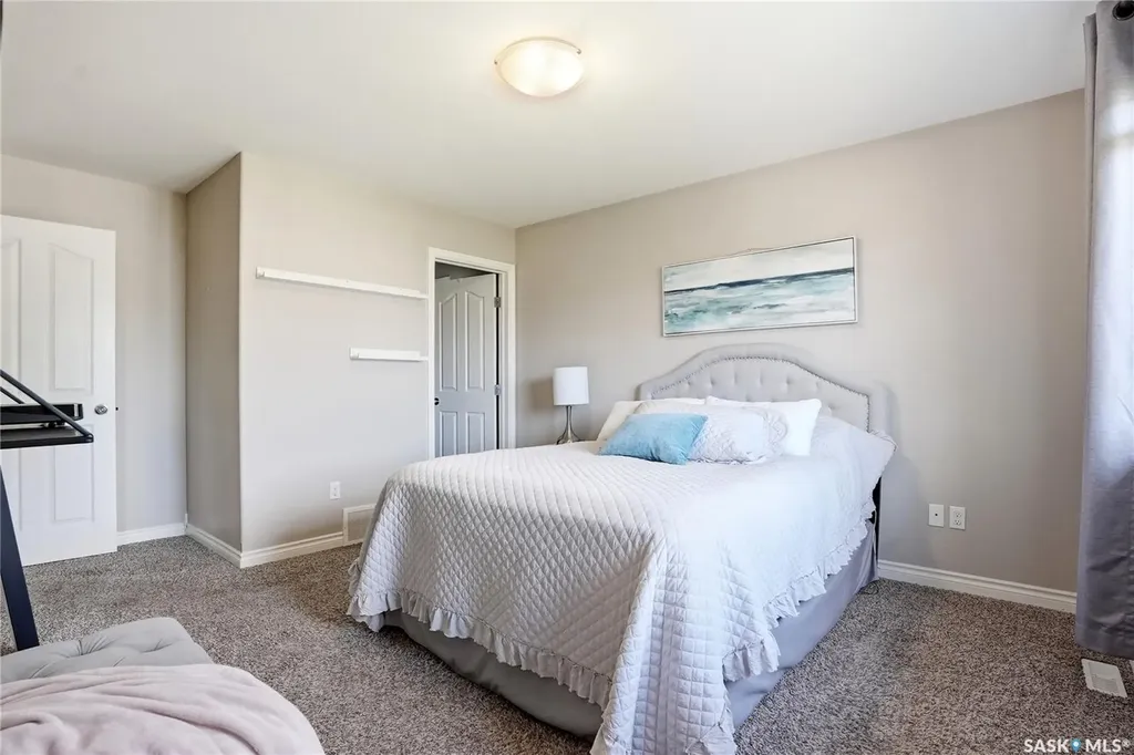 627 Paton Way Saskatoon SK S7W 0C1