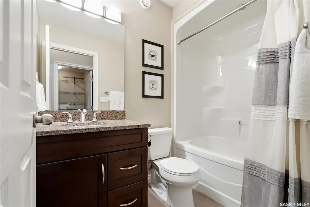 627 Paton Way Saskatoon SK S7W 0C1