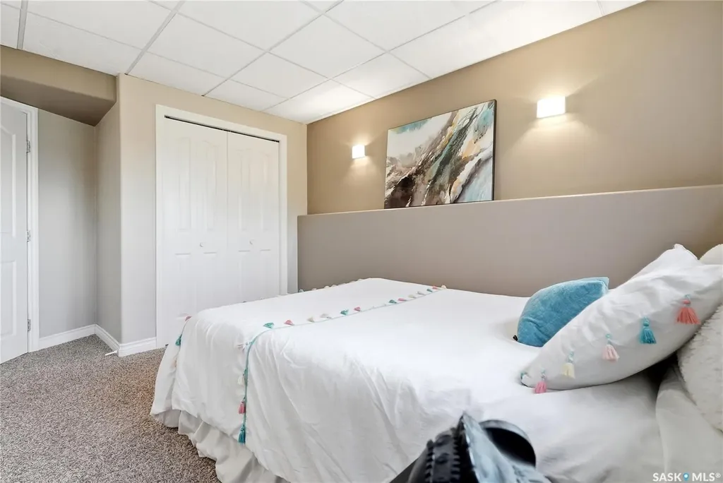 627 Paton Way Saskatoon SK S7W 0C1