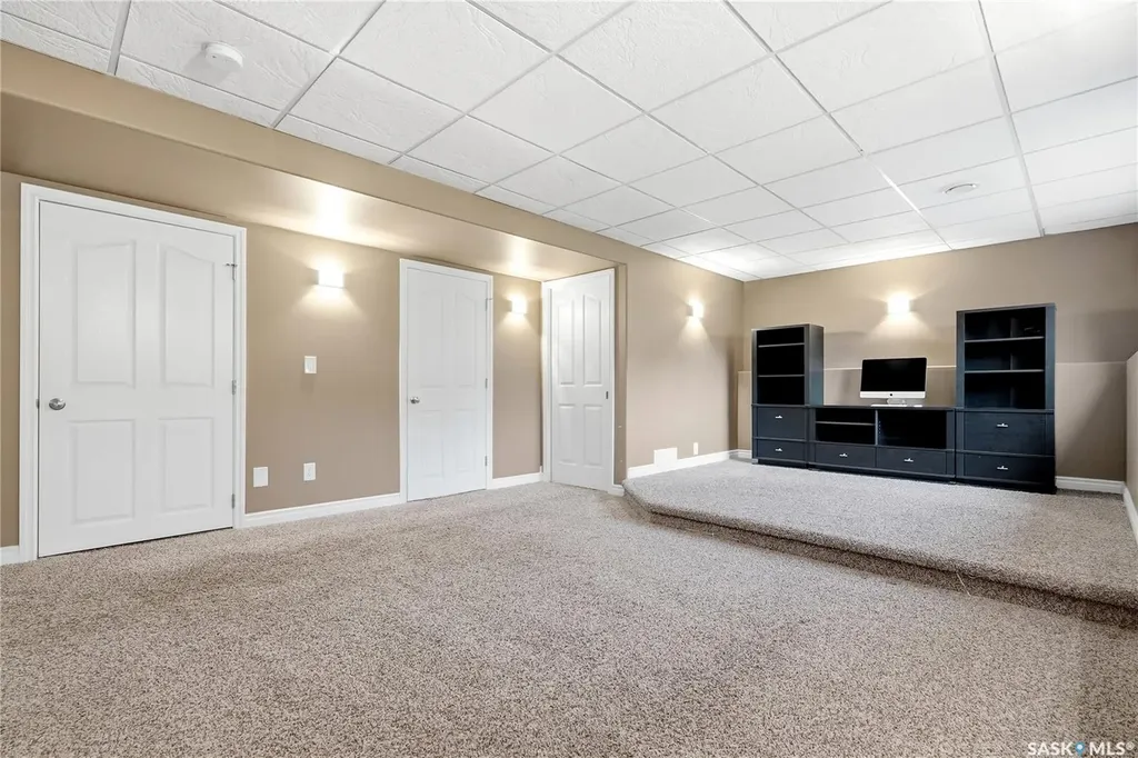 627 Paton Way Saskatoon SK S7W 0C1