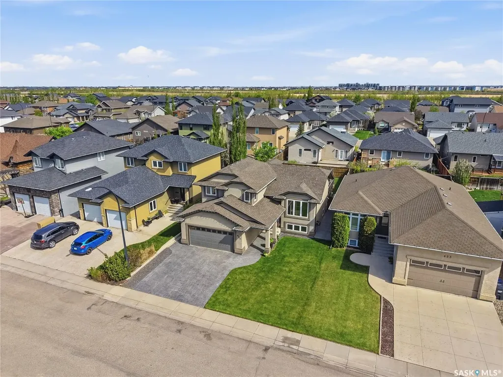 627 Paton Way Saskatoon SK S7W 0C1