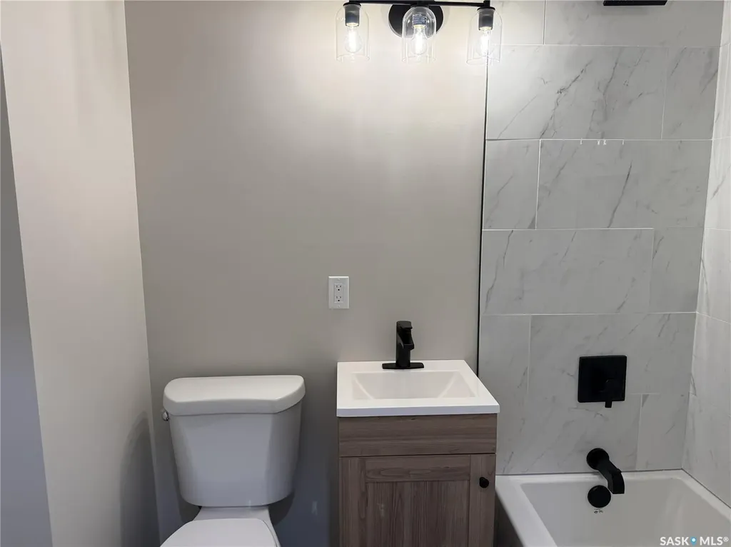 212 Garfield Street Davidson SK S0G 1A0