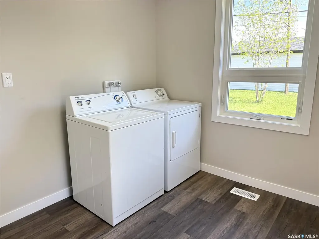 212 Garfield Street Davidson SK S0G 1A0