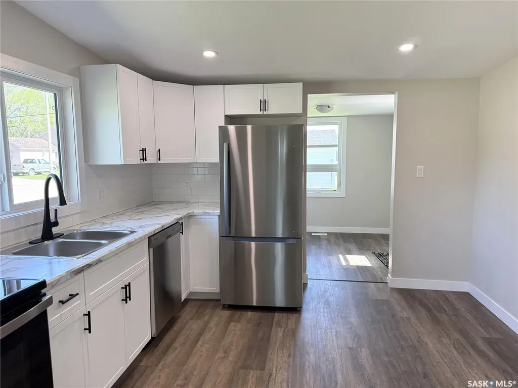 212 Garfield Street Davidson SK S0G 1A0