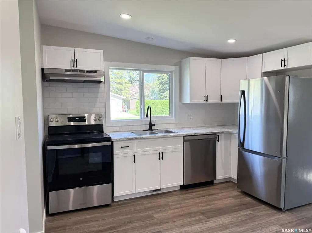 212 Garfield Street Davidson SK S0G 1A0