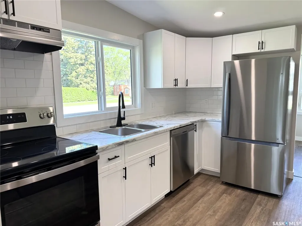 212 Garfield Street Davidson SK S0G 1A0