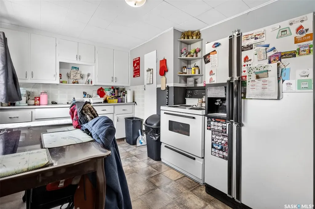53 Lillooet Street E Moose Jaw SK S6H 4S3