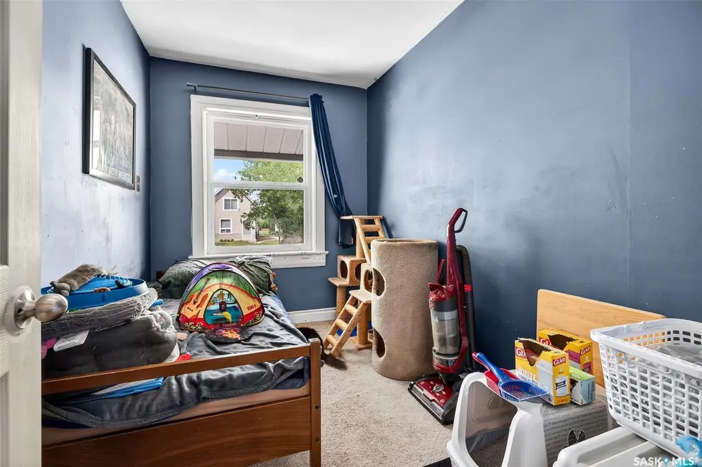 53 Lillooet Street E Moose Jaw SK S6H 4S3