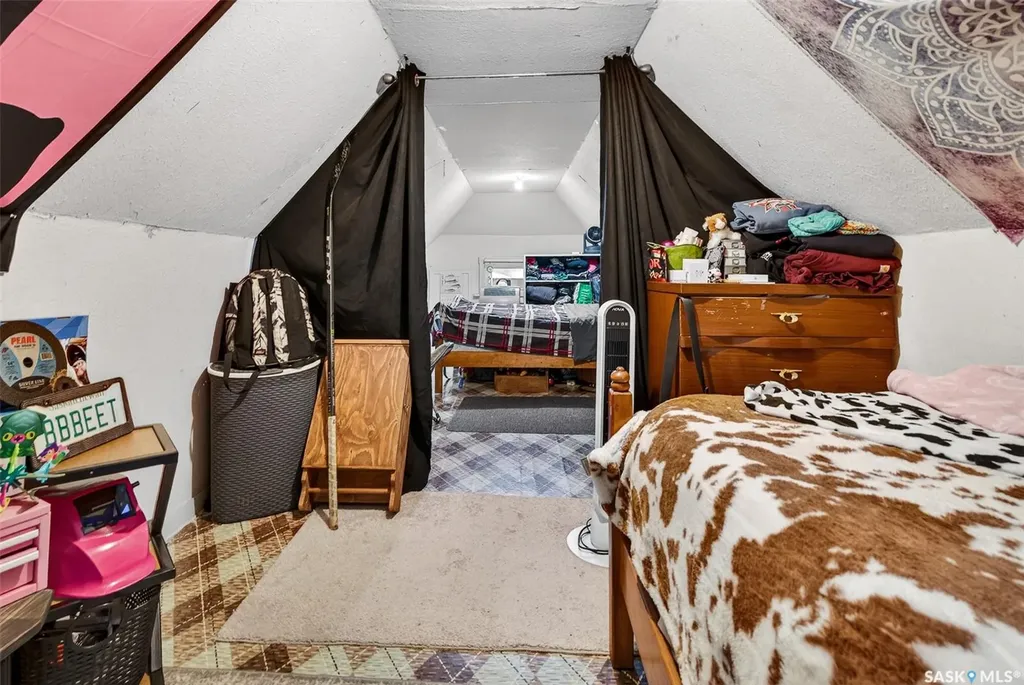 53 Lillooet Street E Moose Jaw SK S6H 4S3