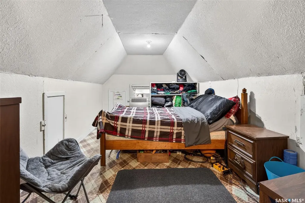 53 Lillooet Street E Moose Jaw SK S6H 4S3