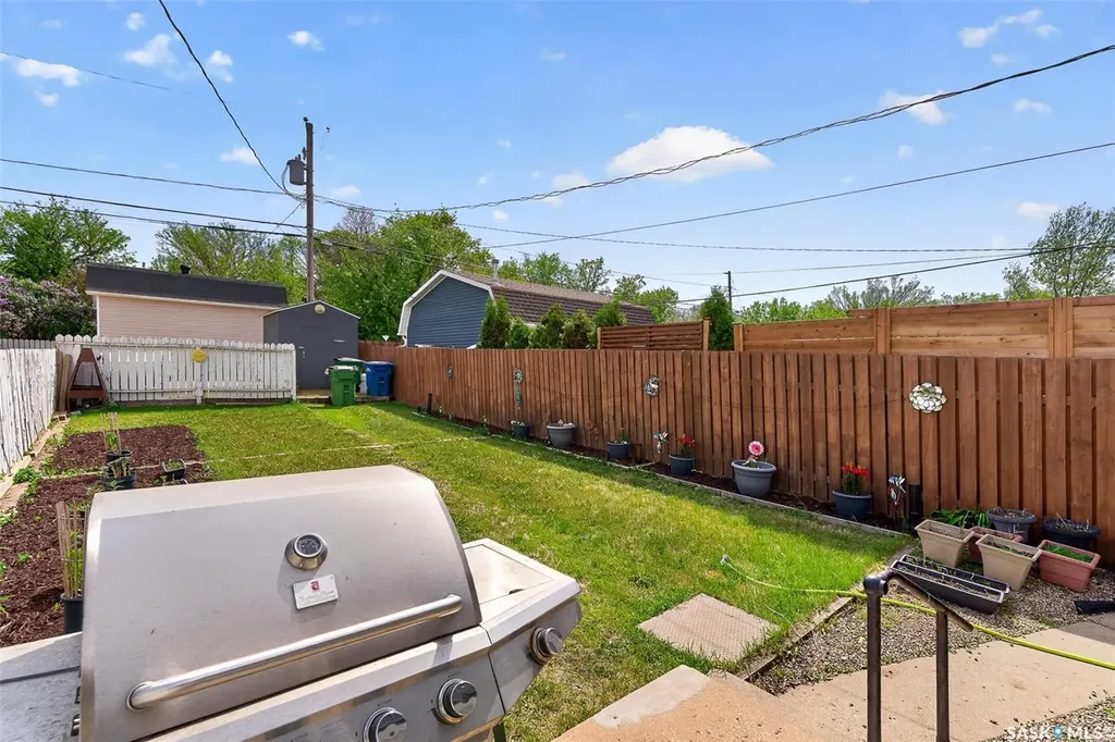 53 Lillooet Street E Moose Jaw SK S6H 4S3