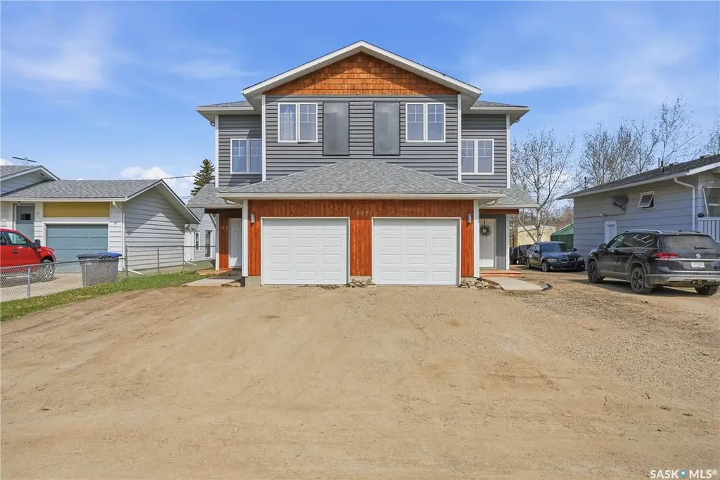 141 Queen Street Elbow SK S0H 1J0