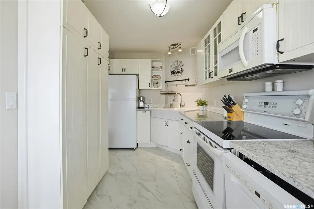 141 Queen Street Elbow SK S0H 1J0