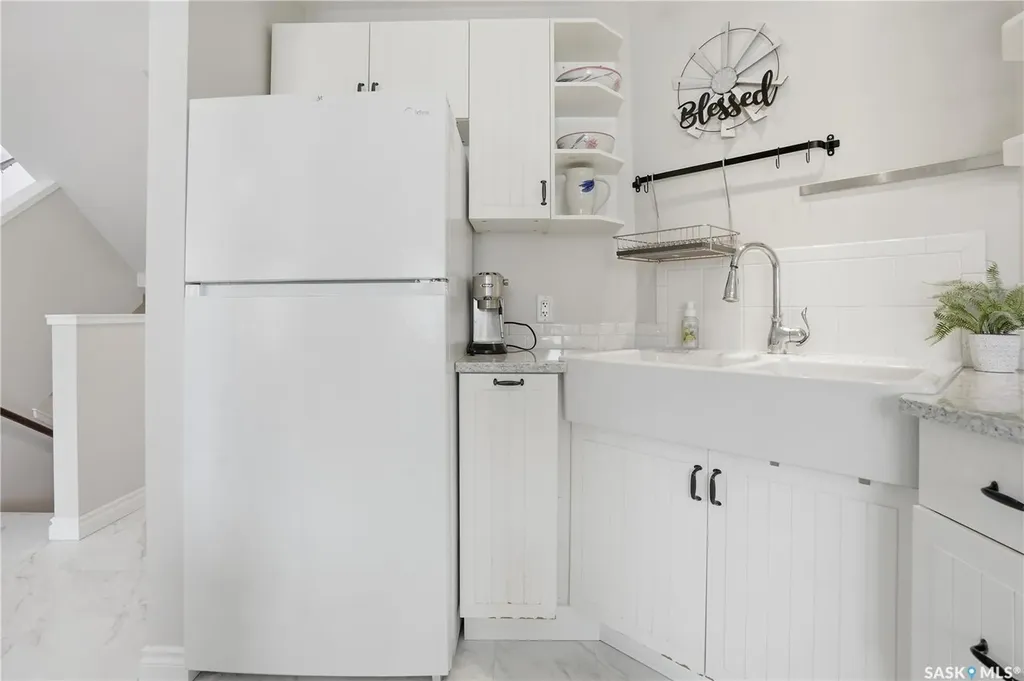 141 Queen Street Elbow SK S0H 1J0