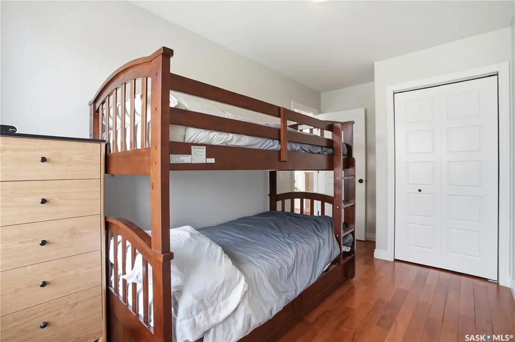 141 Queen Street Elbow SK S0H 1J0