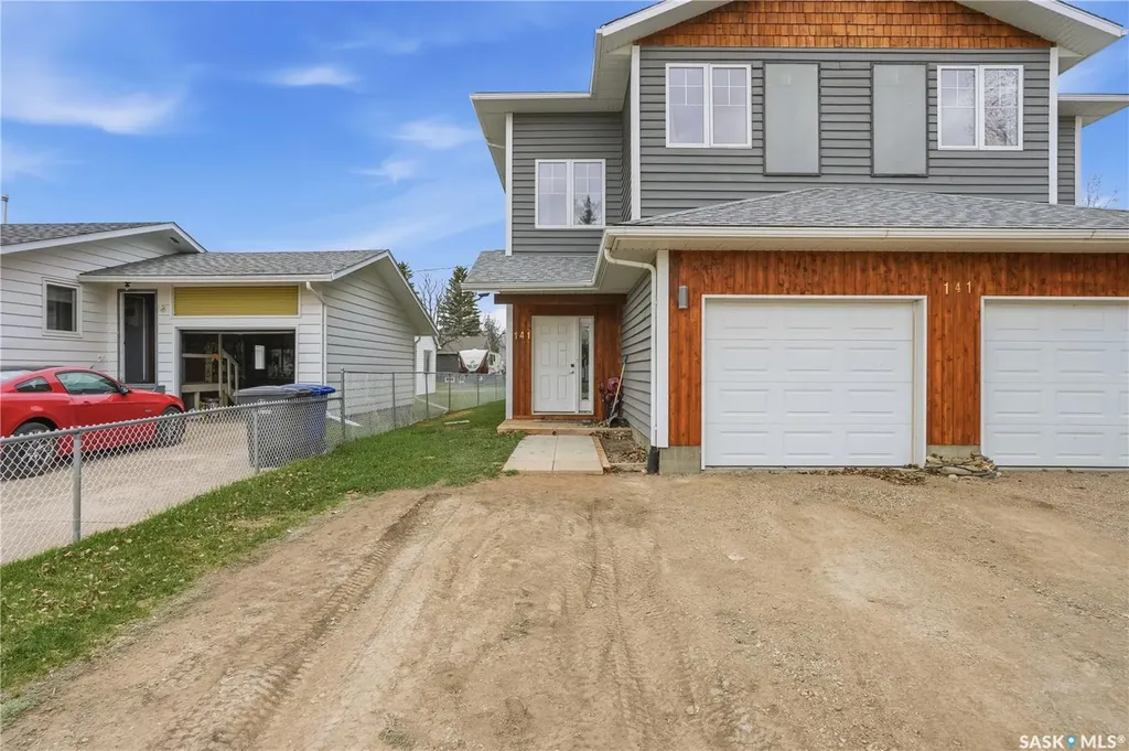 141 Queen Street Elbow SK S0H 1J0