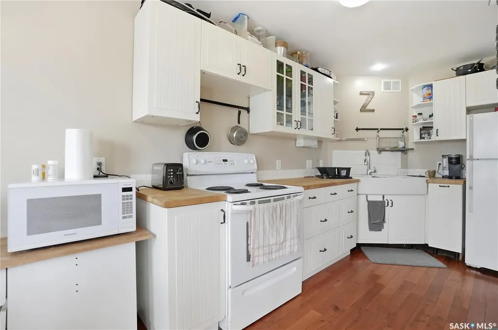 141 Queen Street Elbow SK S0H 1J0
