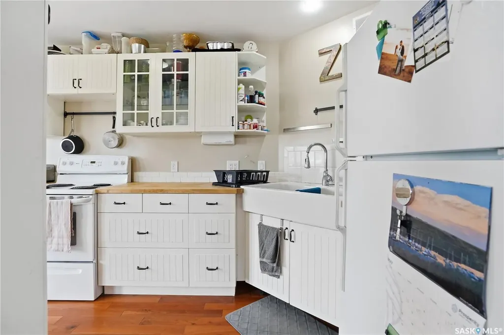 141 Queen Street Elbow SK S0H 1J0