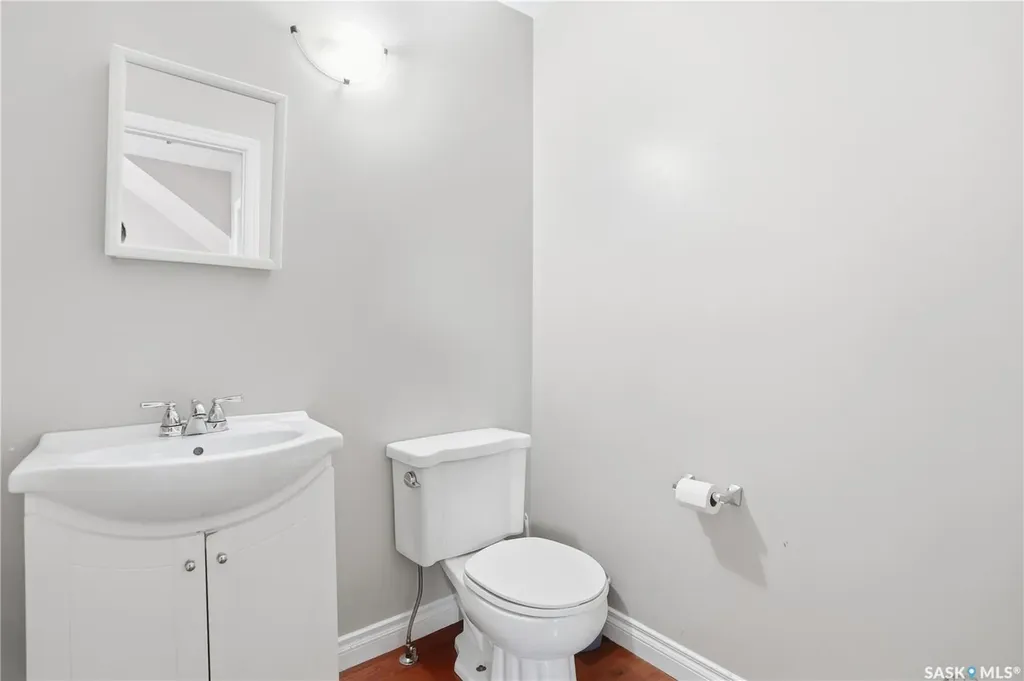 141 Queen Street Elbow SK S0H 1J0