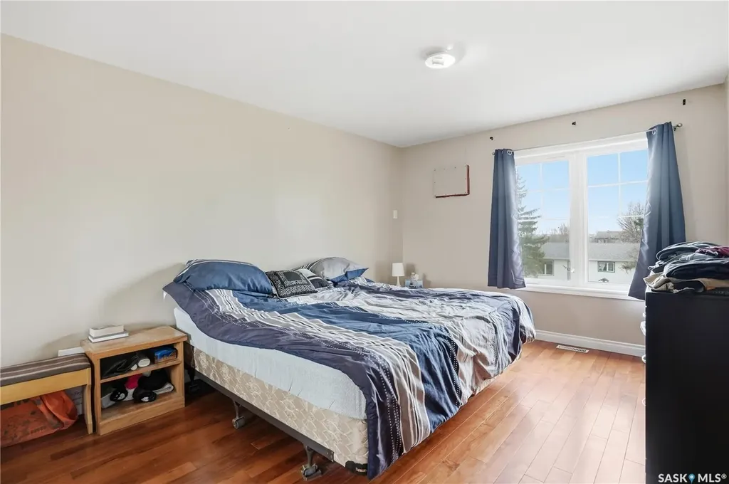 141 Queen Street Elbow SK S0H 1J0