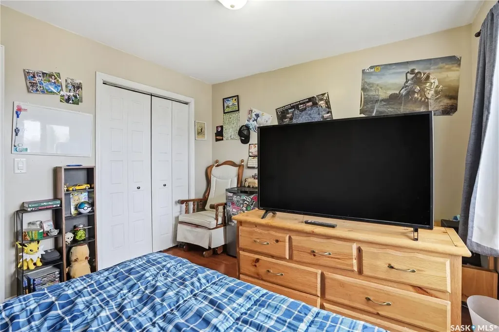 141 Queen Street Elbow SK S0H 1J0