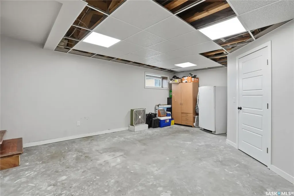 141 Queen Street Elbow SK S0H 1J0