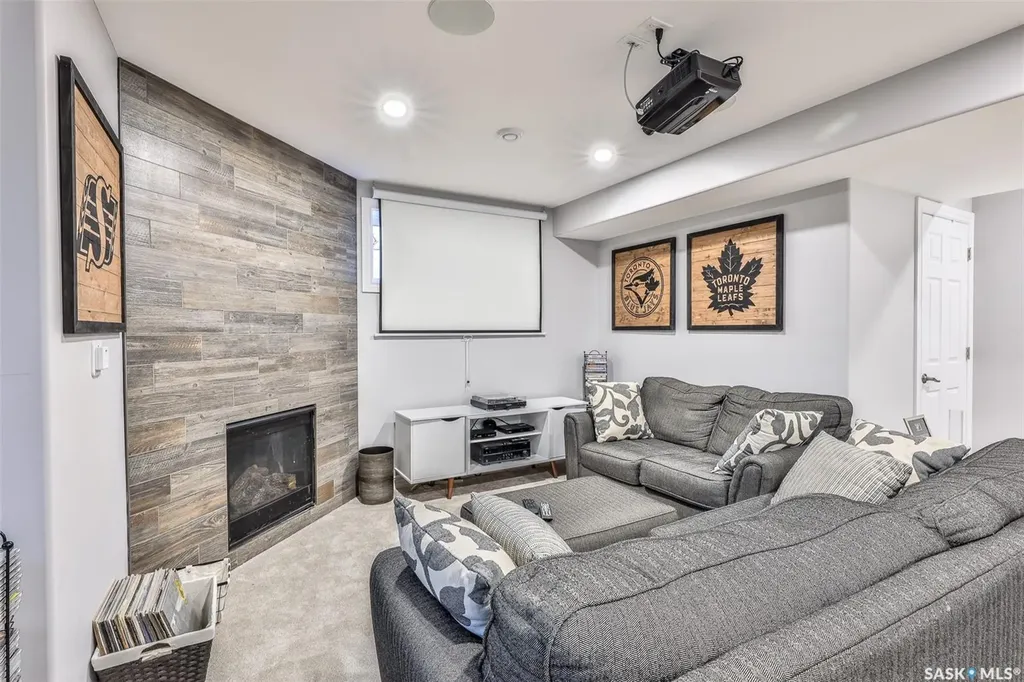 200 Clubhouse Boulevard E Warman SK S0K 4S1