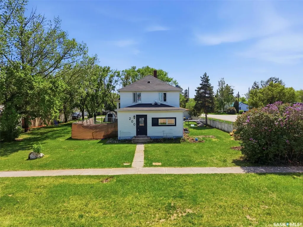 200 1st Street Dundurn SK S0K 1K0