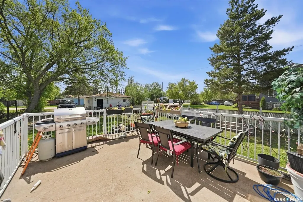 200 1st Street Dundurn SK S0K 1K0