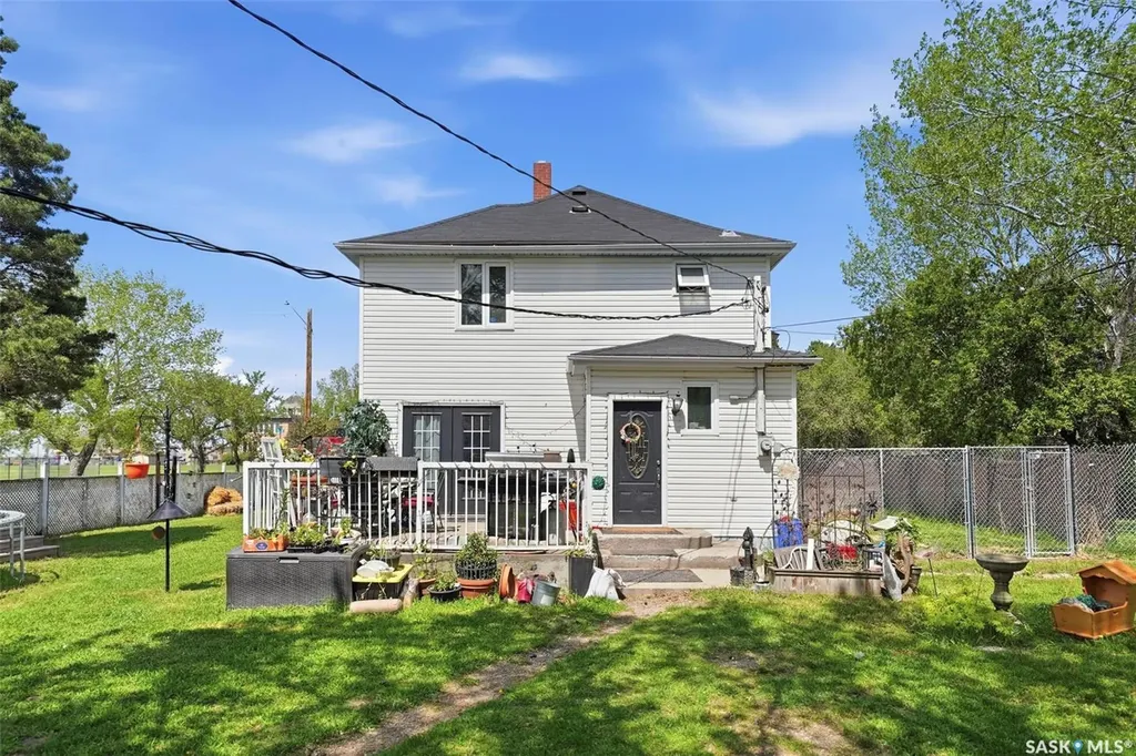 200 1st Street Dundurn SK S0K 1K0