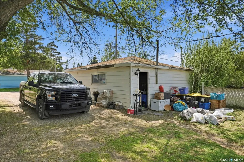 200 1st Street Dundurn SK S0K 1K0