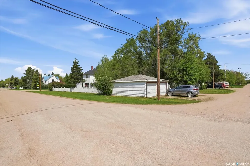 200 1st Street Dundurn SK S0K 1K0