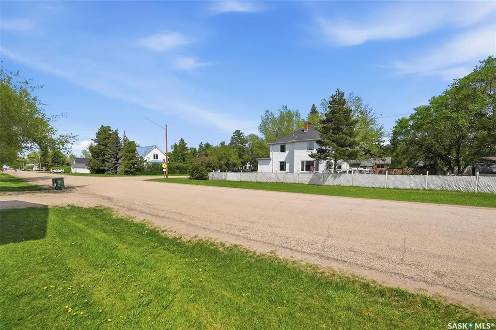200 1st Street Dundurn SK S0K 1K0