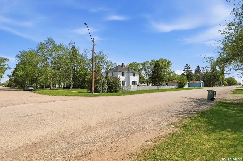 200 1st Street Dundurn SK S0K 1K0