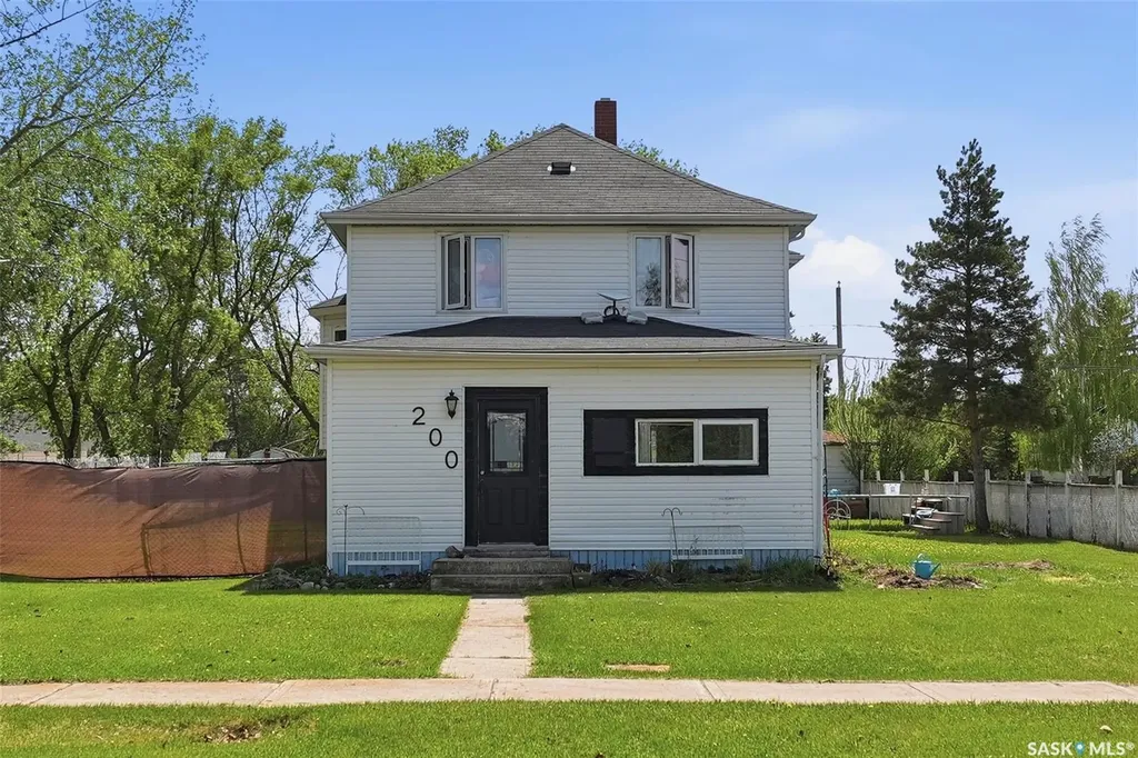 200 1st Street Dundurn SK S0K 1K0
