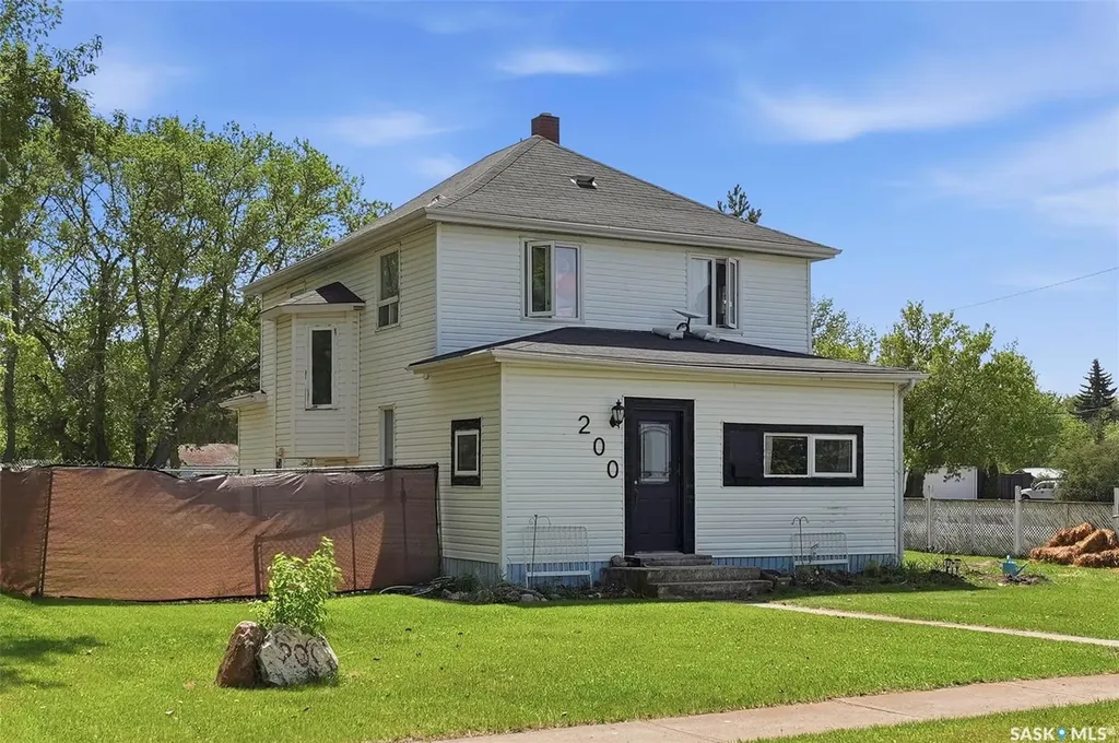 200 1st Street Dundurn SK S0K 1K0