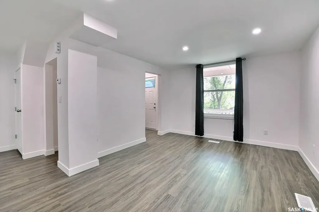 1420 Garnet Street Regina SK S4T 2Y5