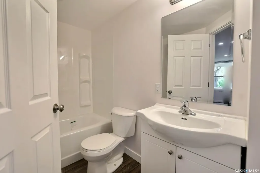 1420 Garnet Street Regina SK S4T 2Y5