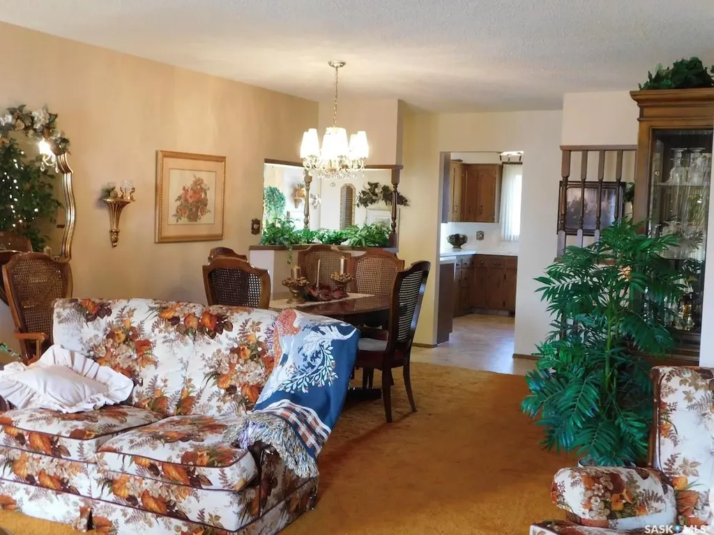 1011 Granville Avenue Assiniboia SK S0H 0B0