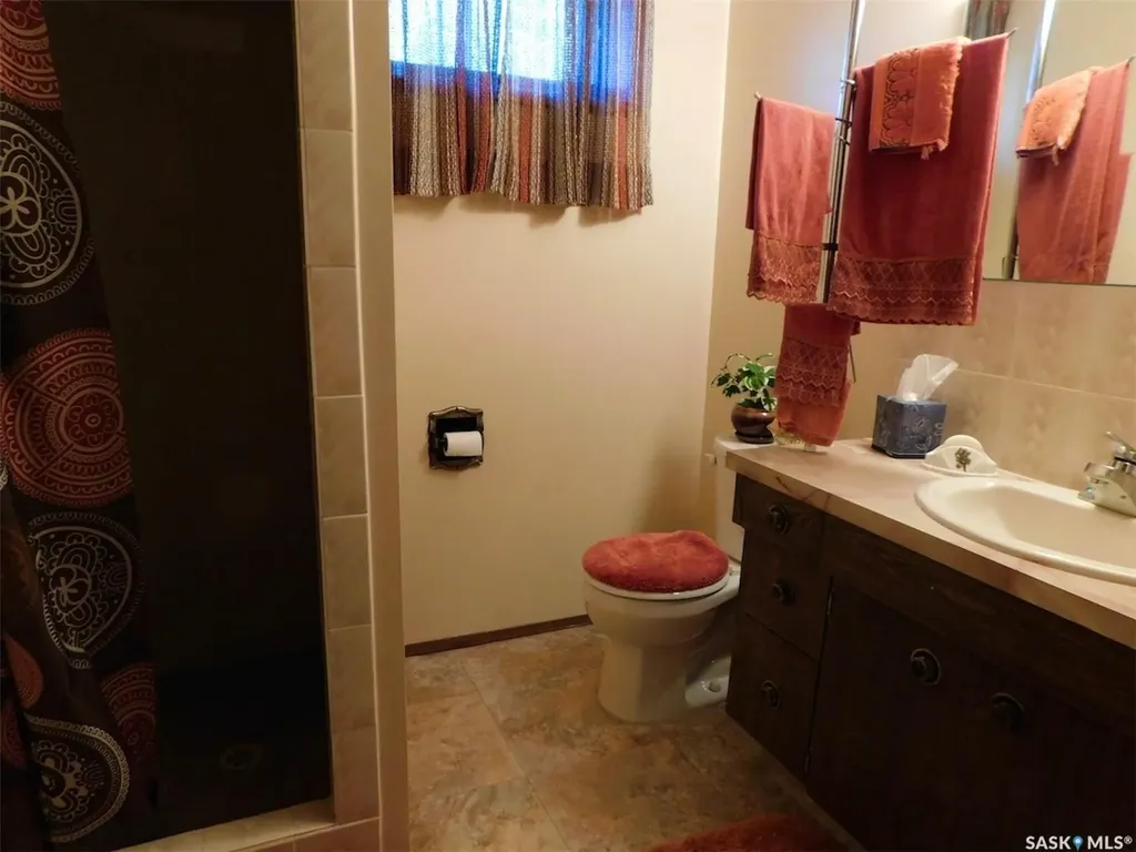 1011 Granville Avenue Assiniboia SK S0H 0B0