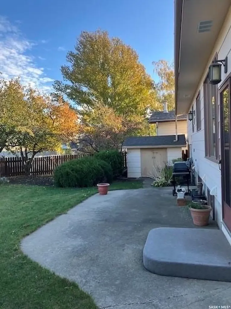 1011 Granville Avenue Assiniboia SK S0H 0B0