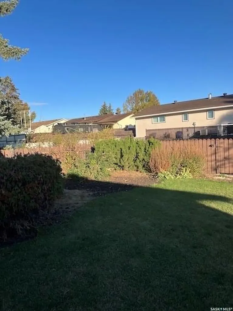 1011 Granville Avenue Assiniboia SK S0H 0B0