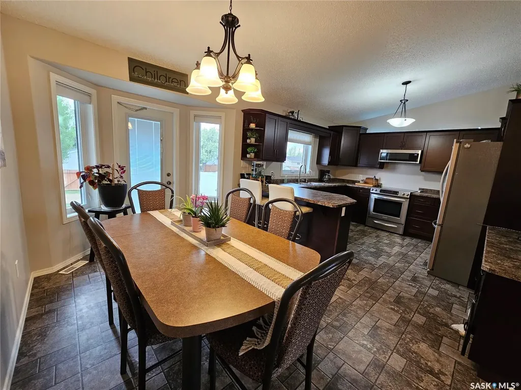 364 8th Avenue W Unity SK S0K 4L0