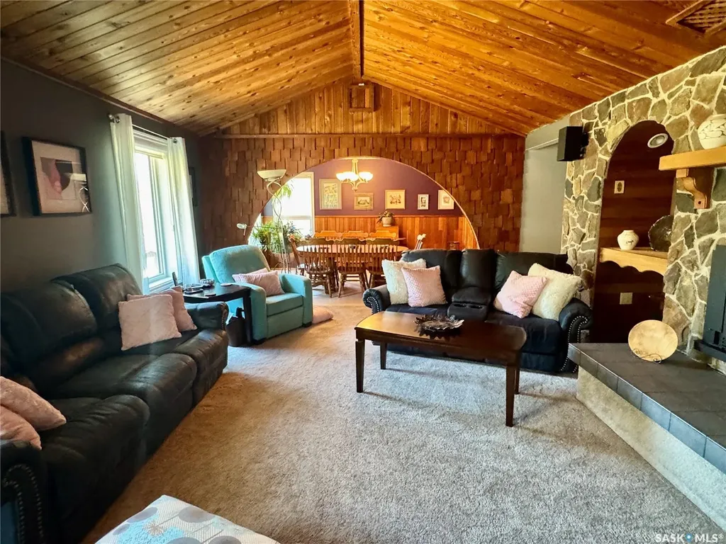 1632 Studer Street La Ronge SK S0J 1L0