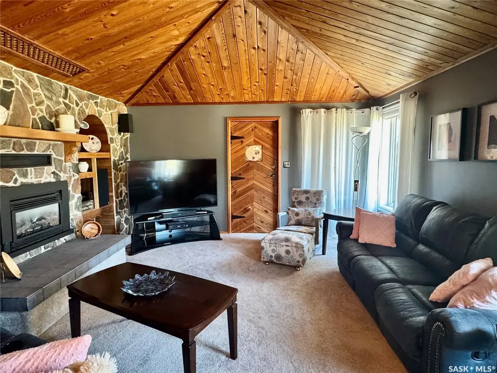1632 Studer Street La Ronge SK S0J 1L0