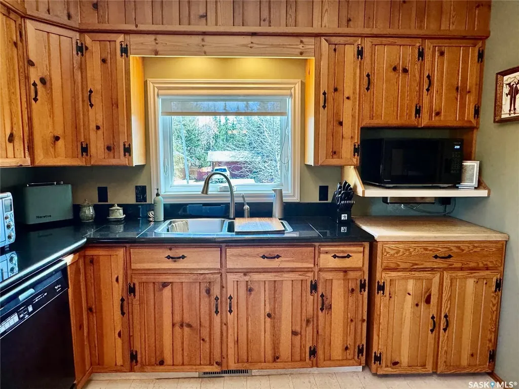 1632 Studer Street La Ronge SK S0J 1L0