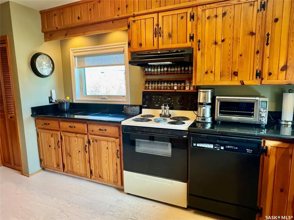 1632 Studer Street La Ronge SK S0J 1L0