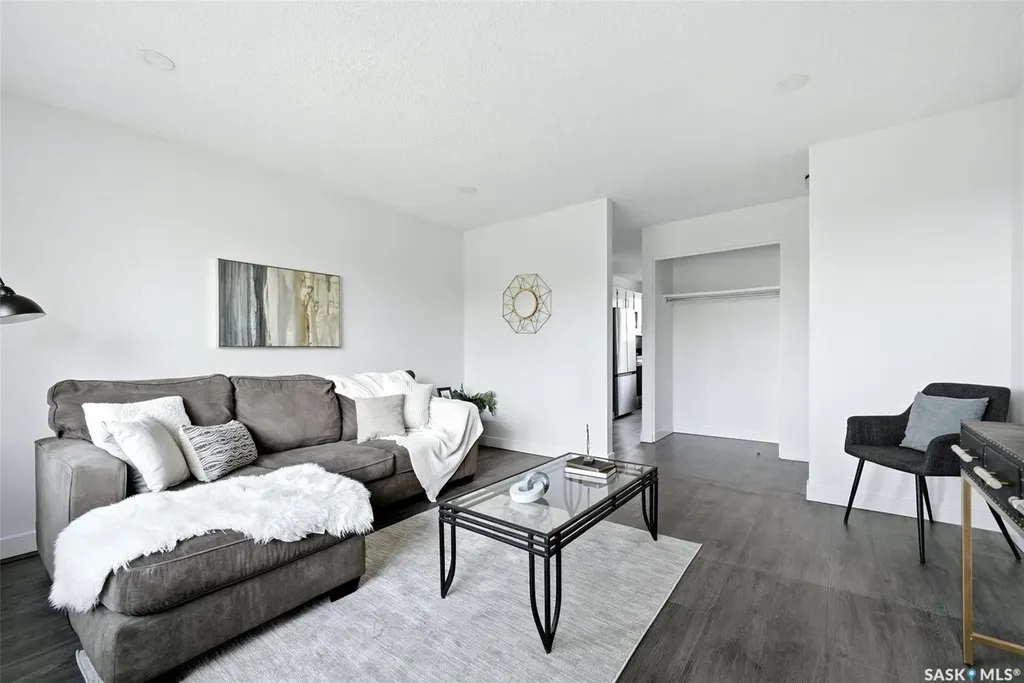 127 Mackenzie Way Regina SK S4N 5M9